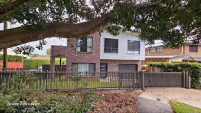 Cozy and Modern 3-Bedroom Home, Sydney